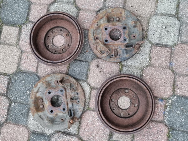 Bremse hinten Ankerbleche Mazda 323 BG 90 - 95 Bremstrommel – Bild 4