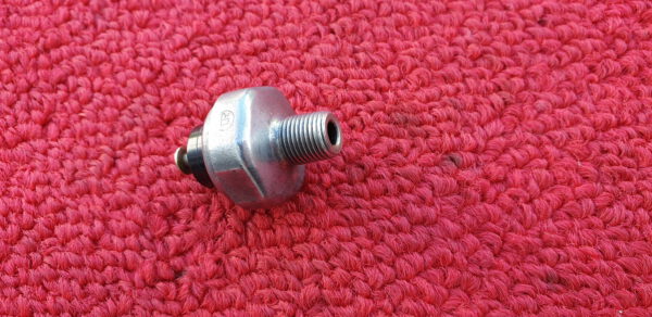Öldruckschalter M10 x 1 BMW 1602 2002 E10 NK R50-5 R60-5 R75-5 61311351799 61311350385 – Bild 3