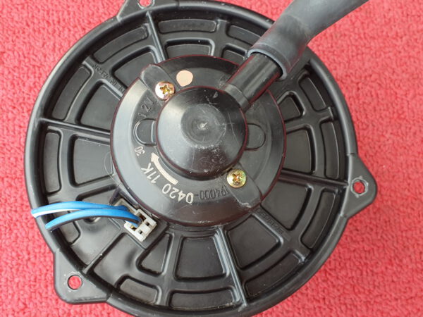 Lüfter Gebläse Heizung Mazda 121 DB Gebläsemotor Schlachtfest – Bild 2