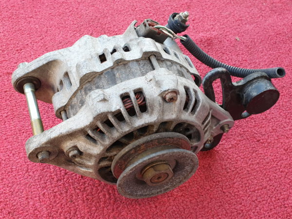 Mazda Originale Lichtmaschine 323 BG 1,3 1,6 1989-94 nur 90000km – Bild 3