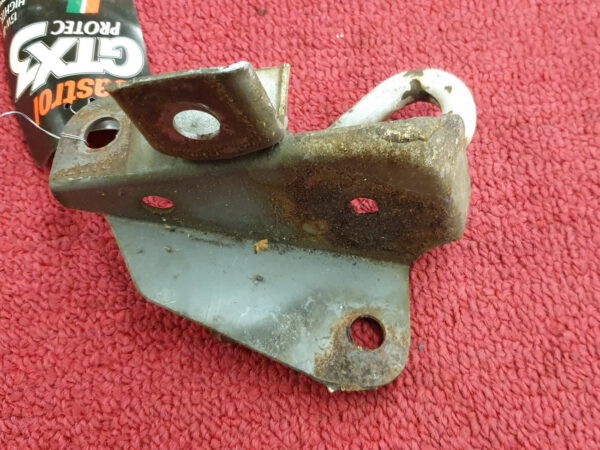 Abschlepphaken Abschleppöse original Mazda 323 BG 3trg 89-94 – Bild 6