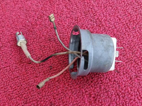Kappe Anschluss Scheinwerfer BMW E3 E9 CS E12 E21 E24 E30 323i 1373321 – Bild 3