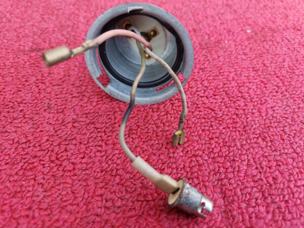 Kappe Anschluss Scheinwerfer BMW E3 E9 CS E12 E21 E24 E30 323i 1373321 – Bild 8