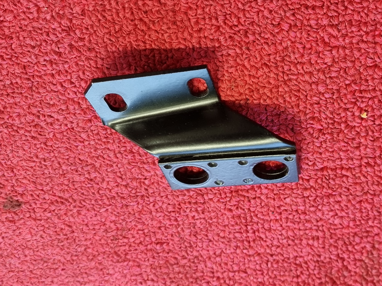 Auspuffhalterung Getriebe BMW 1602 1802 2002 E10 u E12 18211101322 – Bild 6