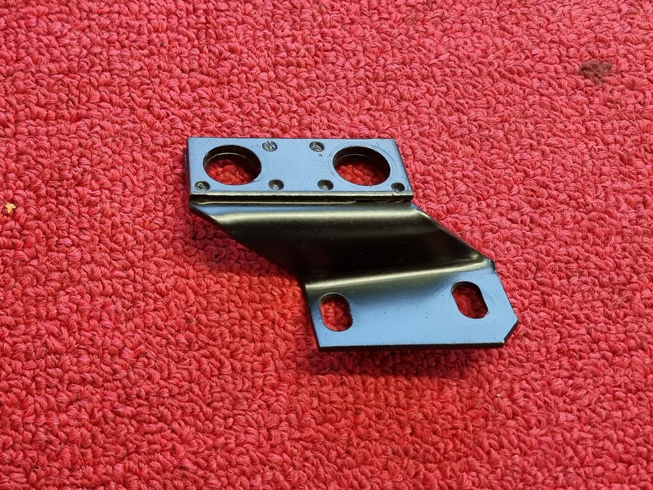 Auspuffhalterung Getriebe BMW 1602 1802 2002 E10 u E12 18211101322 – Bild 3