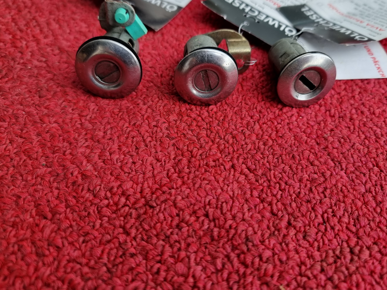 Schließzylinder Gleichschließung 4 Zylinder 1 Schlüssel Mazda 121 DB 90-95 – Bild 3