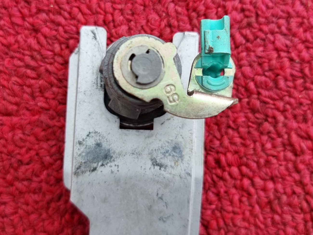 Schließzylinder Heckdeckel Kofferraumdeckel Mazda 121 DB 90-95 – Bild 4