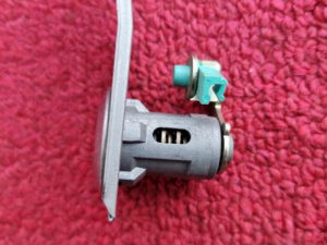 Schließzylinder Heckdeckel Kofferraumdeckel Mazda 121 DB 90-95