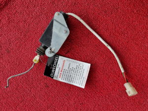 Stellmotor Zentralverriegelung Türschloss Mazda 121 DB u 626 rechts 90-95 D06158350