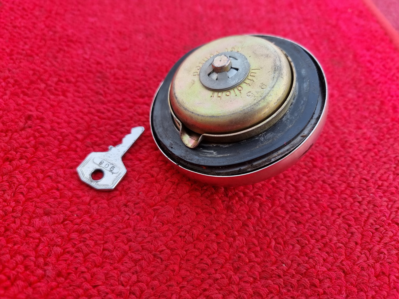 Tankdeckel Tankverschluss abschließbar BMW 1502 1602 1802 2002 E10 16111103603 – Bild 5