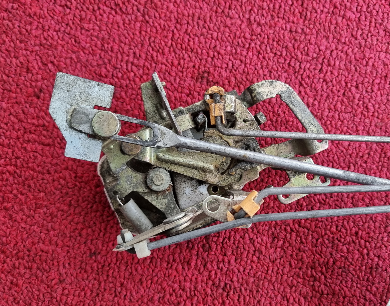 Türschloss Schloss Mazda 121 DB Türe links 90-95 – Bild 6