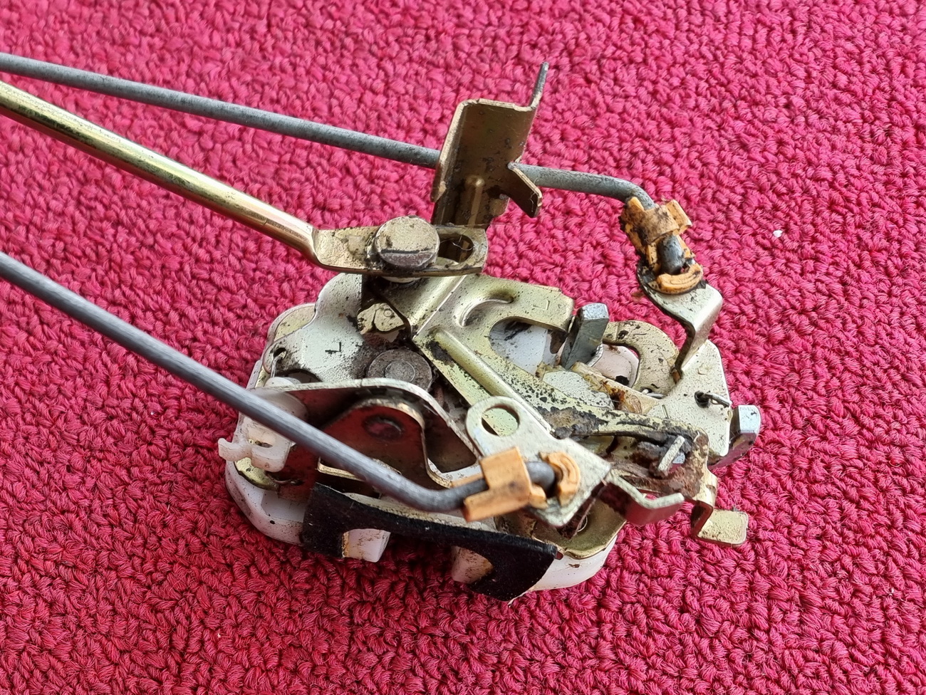 Türschloss Schloss Mazda 323 BG BG13 BG8 GTR Türe li 90-95 B46859310 – Bild 5