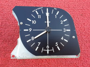 Uhr Zeituhr Modell 74 BMW 1602 1802 2002 E10 Tii Kombiinstrument 62131357651