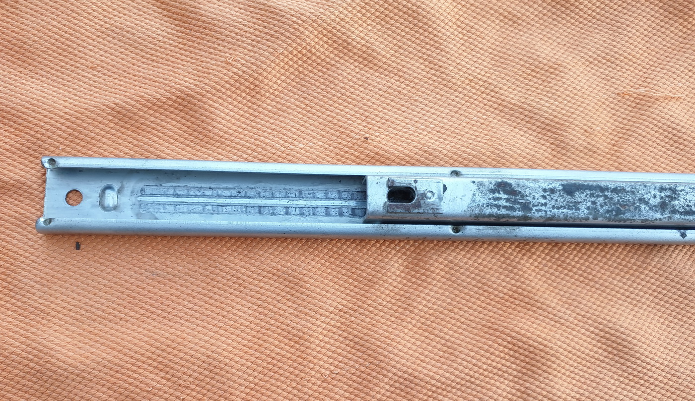 Sitzschiene rechts links BMW 1602 1802 2002 tii E10 52101829900 – Bild 3