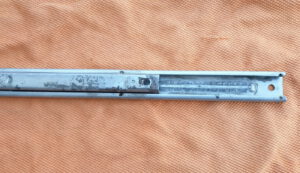 Sitzschiene rechts links BMW 1602 1802 2002 tii E10 52101829900